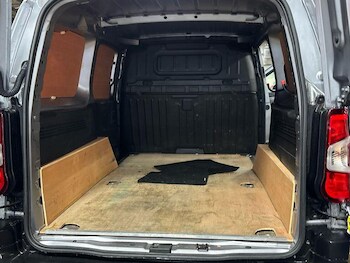 Used Peugeot Partner 2023 for sale - 77574011: Photo