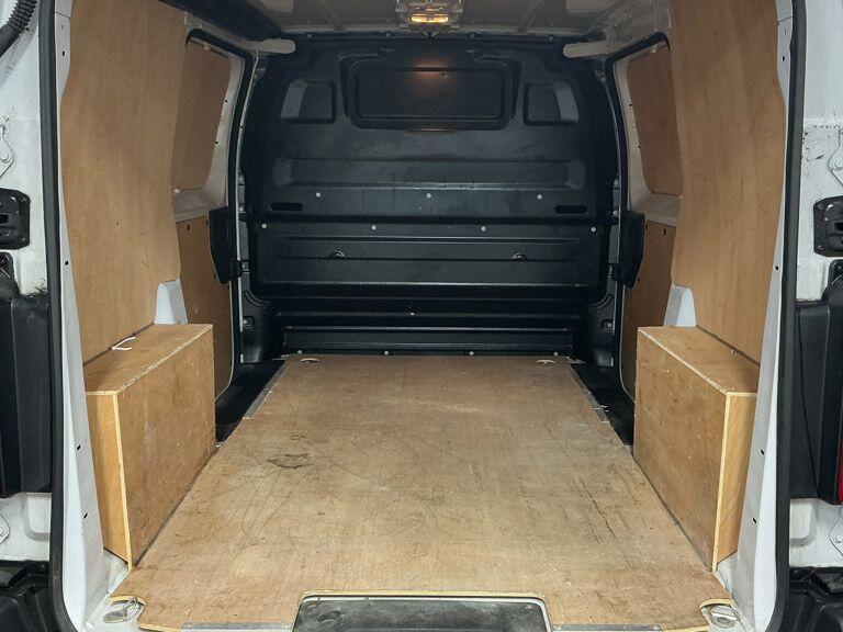 Used Vauxhall Vivaro for sale - 77550585: Photo 3