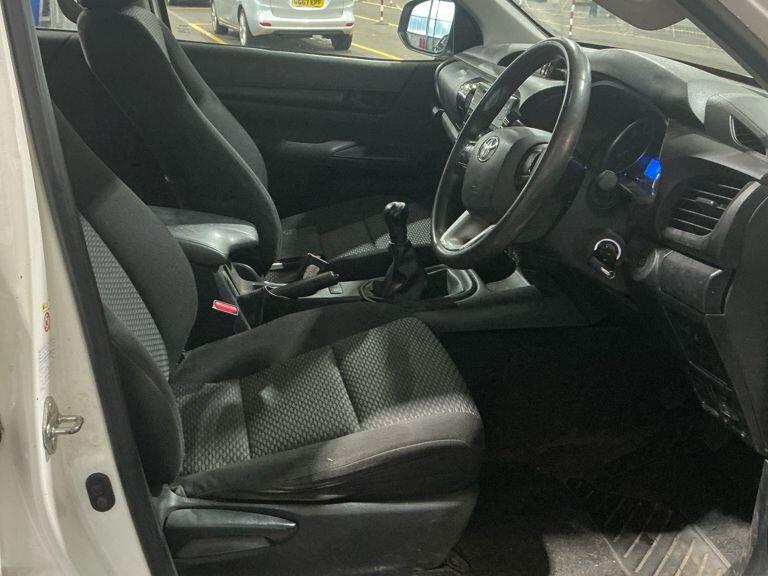Used Toyota Hilux 2020 for sale - 76499307: Photo 8