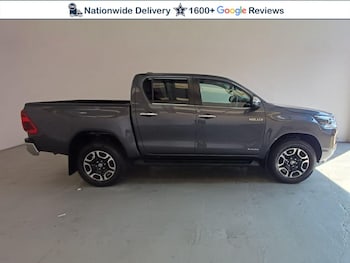 Used Toyota Hilux 2023 for sale - 79235997: Photo