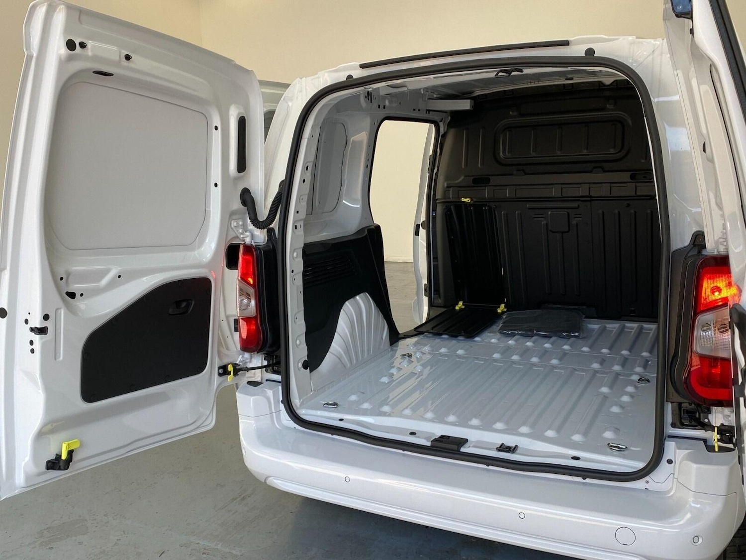 Used Citroen Berlingo 2023 for sale - 76991217: Photo 40