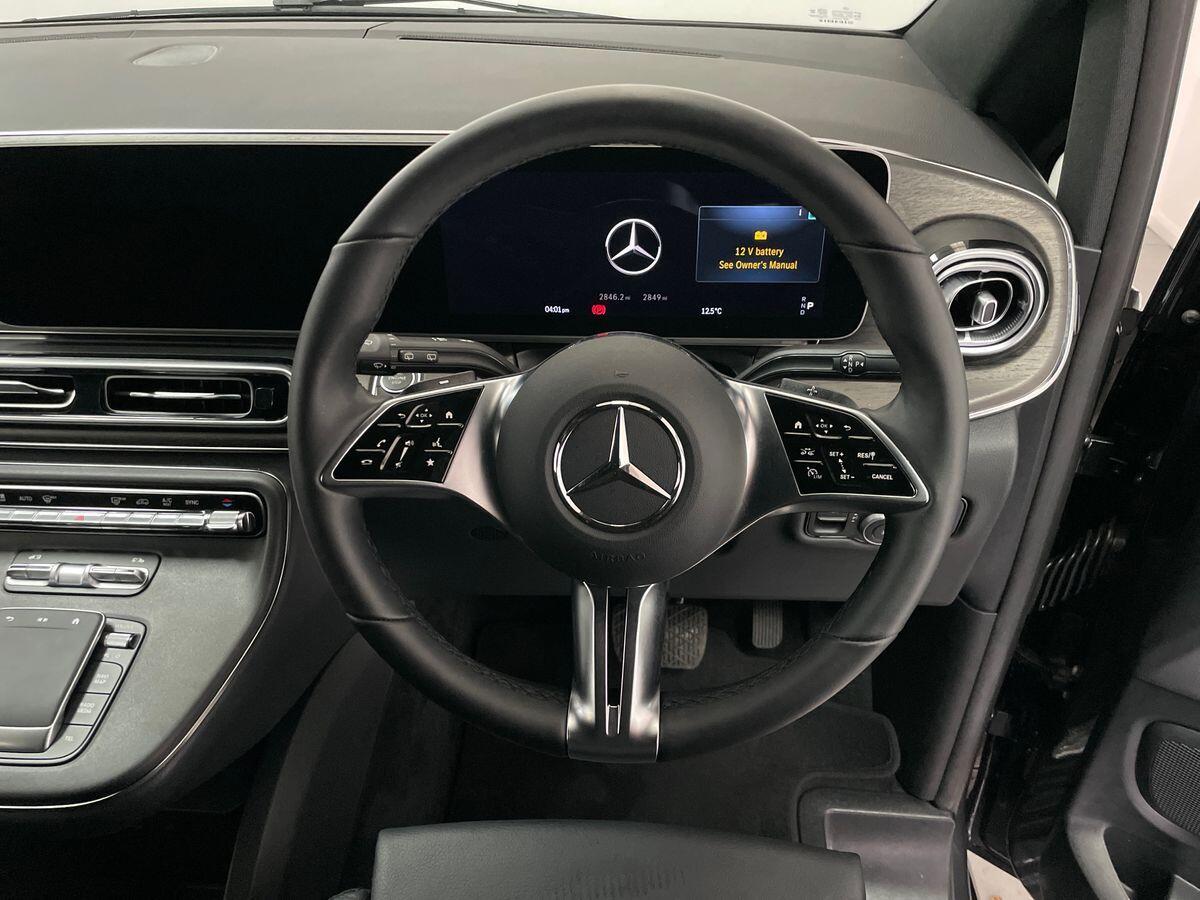 Used Mercedes-Benz V-Class 2024 for sale - 76995642: Photo 14