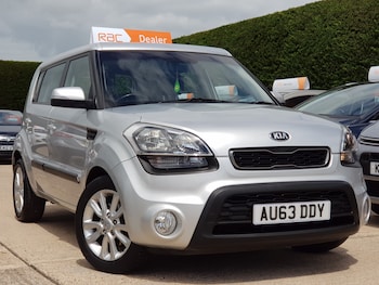 2013 (63) - 2 1.6 CRDi AUTOMATIC *ONLY 47 000 MILES* 5-Door