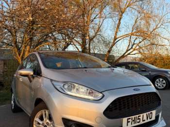 2015 (15) - 1.25 82 Zetec 5dr