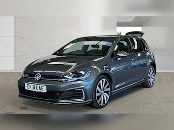 Used Volkswagen Golf 2018 for sale - 79624020: Photo