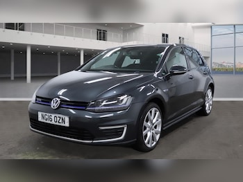 Used Volkswagen Golf 2016 for sale - 77901566: Photo