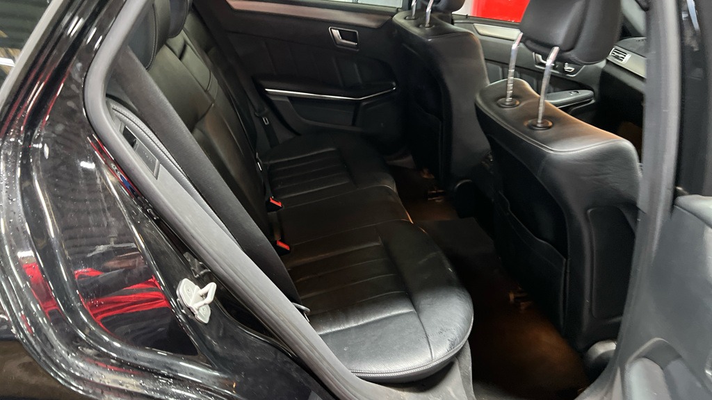 Used Mercedes-Benz E Class 2015 for sale - 76653723: Photo 3