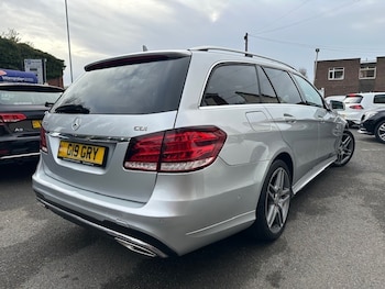 Used Mercedes-Benz E Class 2014 for sale - 76748061: Photo