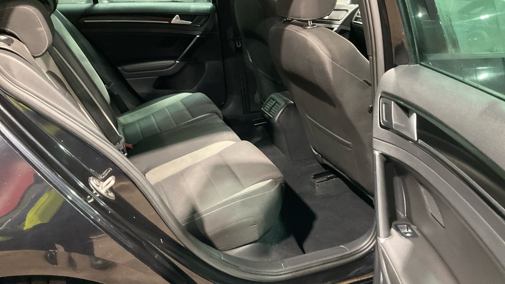 Used Volkswagen Golf 2016 for sale - 77271940: Photo 9