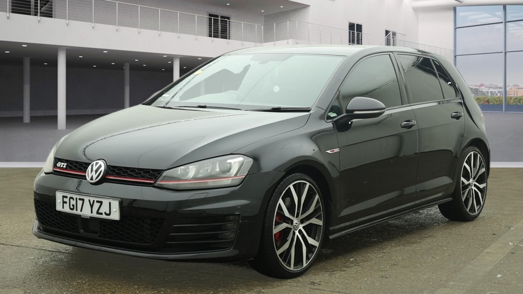 Used Volkswagen Golf 2017 for sale - 77112819: Photo 3