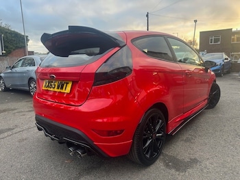 Used Ford Fiesta 2015 for sale - 76908399: Photo