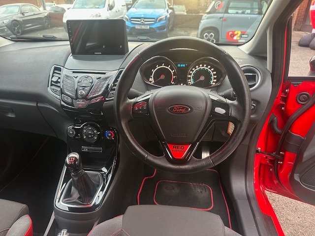 Used Ford Fiesta 2015 for sale - 76908399: Photo 8