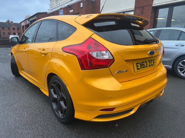 Used Ford Focus 2013 for sale - 76384734: Photo 4