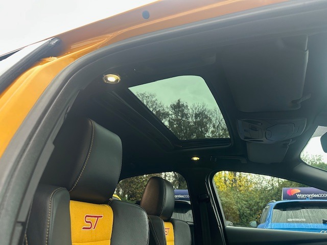 Used Ford Focus 2013 for sale - 76384734: Photo 6