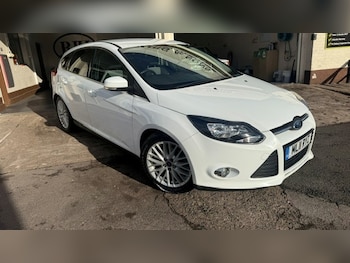 Used Ford Focus 2011 for sale - 76332067: Photo 2