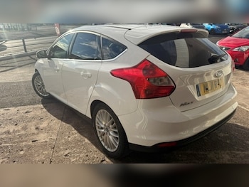Used Ford Focus 2011 for sale - 76332067: Photo 4