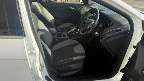 Used Ford Focus 2011 for sale - 76332067: Photo 6