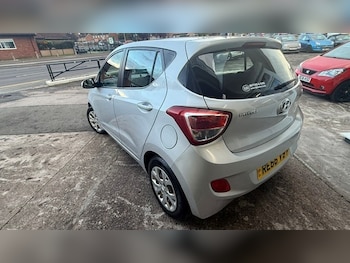 Used Hyundai i10 2016 for sale - 76332055: Photo 4