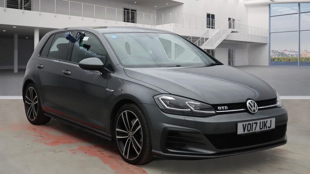 Used Volkswagen Golf 2017 for sale - 76707104: Photo 3