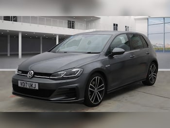 Used Volkswagen Golf 2017 for sale - 76707104: Photo