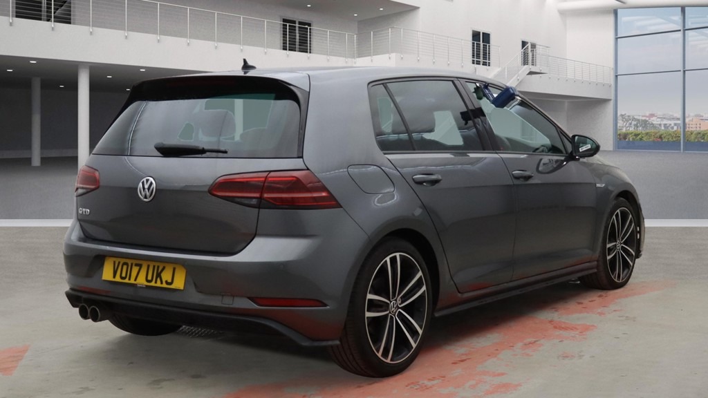 Used Volkswagen Golf 2017 for sale - 76707104: Photo 6