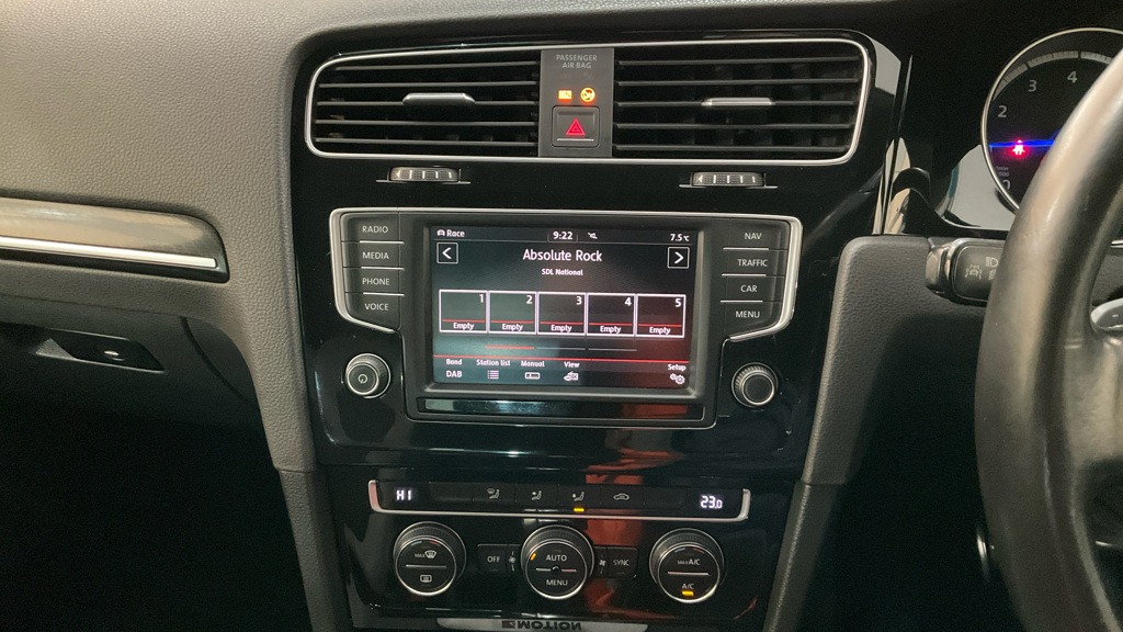 Used Volkswagen Golf 2015 for sale - 77022721: Photo 12