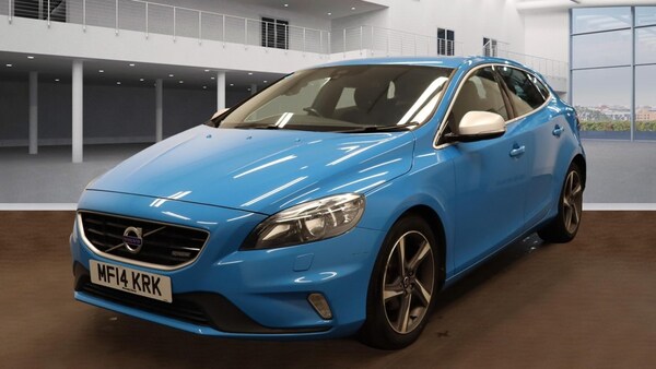 Used Volvo V40 2014 for sale - 76288355: Photo 2