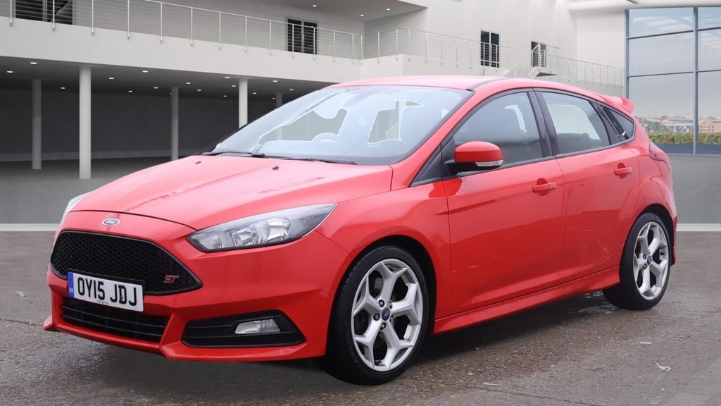 Used Ford Focus 2015 for sale - 76696302: Photo 2