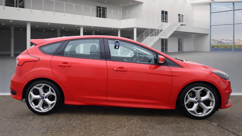 Used Ford Focus 2015 for sale - 76696302: Photo 5