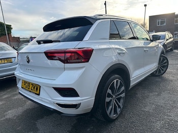 Used Volkswagen T-Roc 2019 for sale - 76792426: Photo