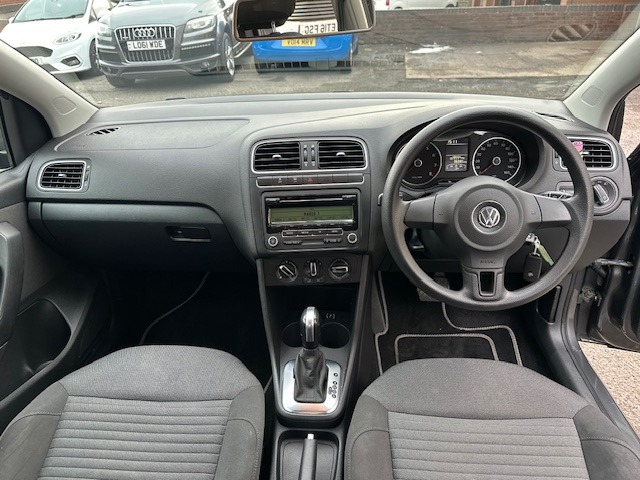 Used Volkswagen Polo 2011 for sale - 76709202: Photo 6
