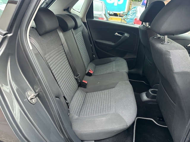 Used Volkswagen Polo 2011 for sale - 76709202: Photo 7