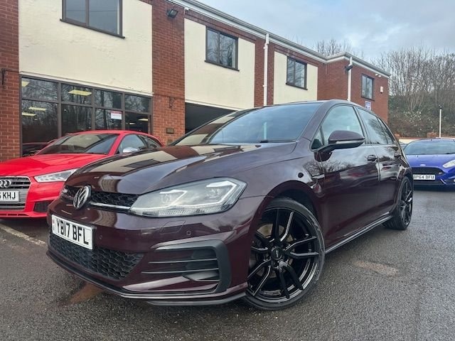 Used Volkswagen Golf 2017 for sale - 76626745: Photo 1