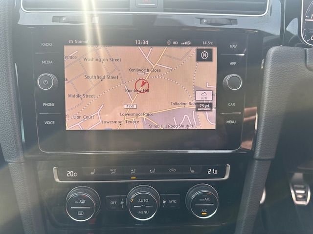 Used Volkswagen Golf 2017 for sale - 76626745: Photo 10