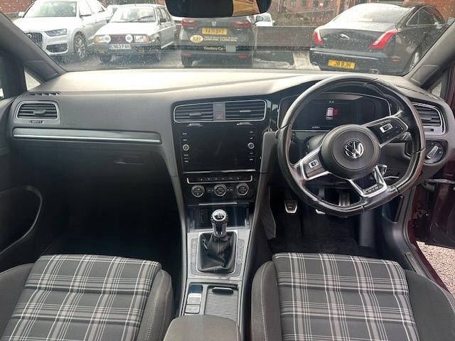 Used Volkswagen Golf 2017 for sale - 76626745: Photo 6