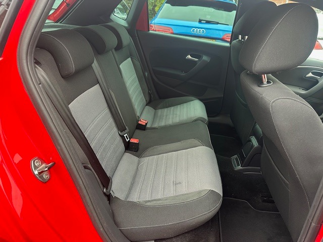 Used Volkswagen Polo 2015 for sale - 76403380: Photo 7