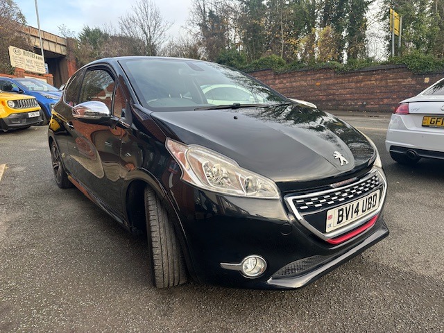 Used Peugeot 208 2014 for sale - 76859973: Photo 2