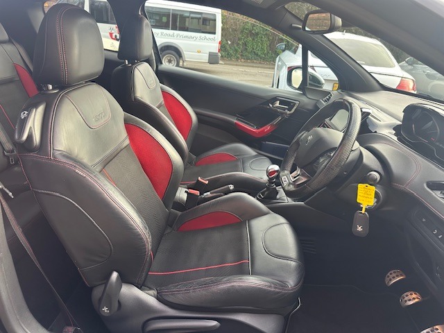 Used Peugeot 208 2014 for sale - 76859973: Photo 5