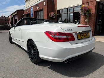 Used Mercedes-Benz E Class 2011 for sale - 79320962: Photo