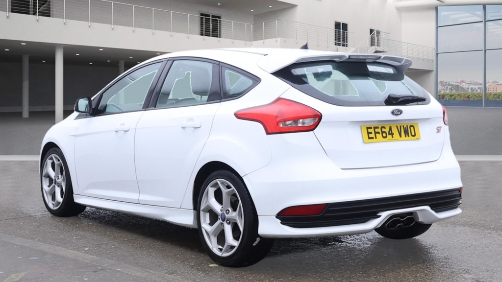 Used Ford Focus 2015 for sale - 76835188: Photo 3