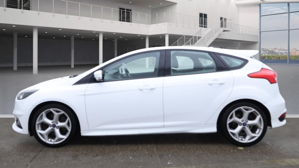Used Ford Focus 2015 for sale - 76835188: Photo 6