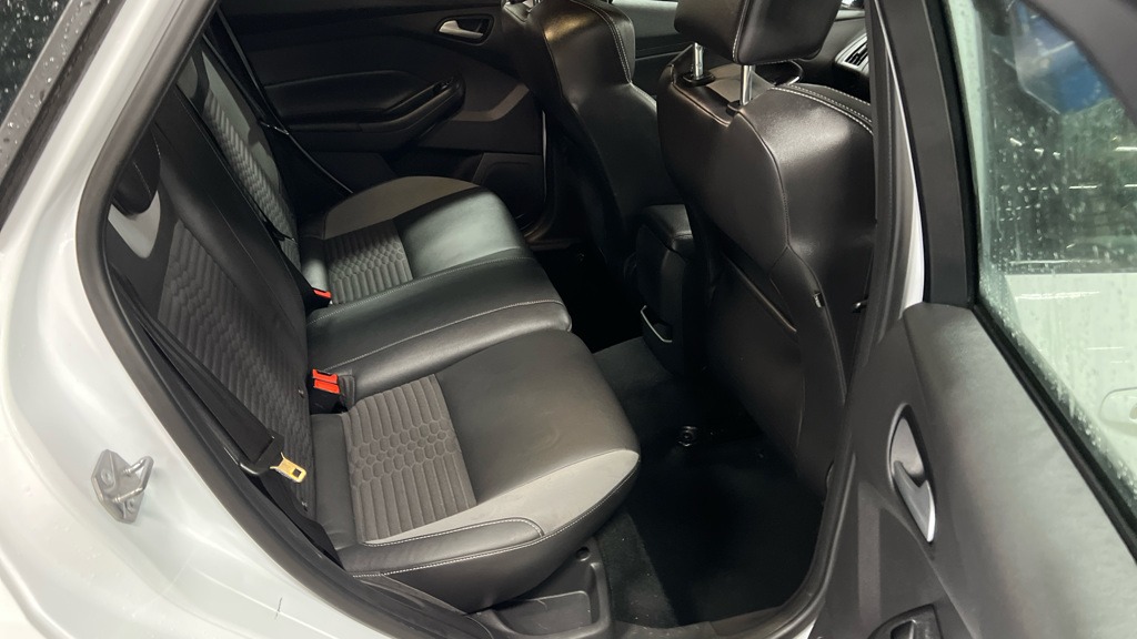 Used Ford Focus 2015 for sale - 76835188: Photo 7