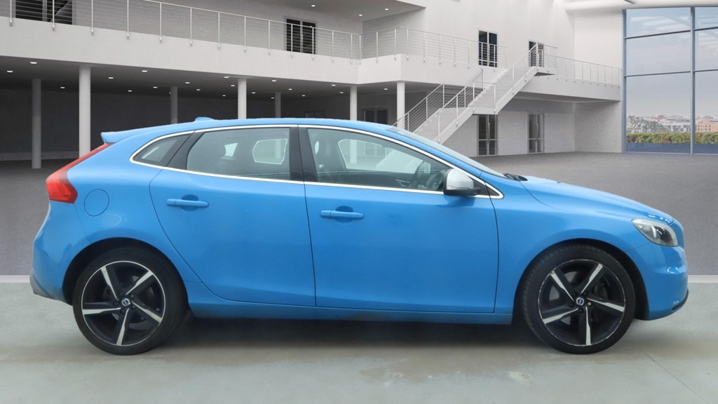 Used Volvo V40 2015 for sale - 76653349: Photo 7