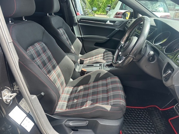 Used Volkswagen Golf 2016 for sale - 74703130: Photo 5