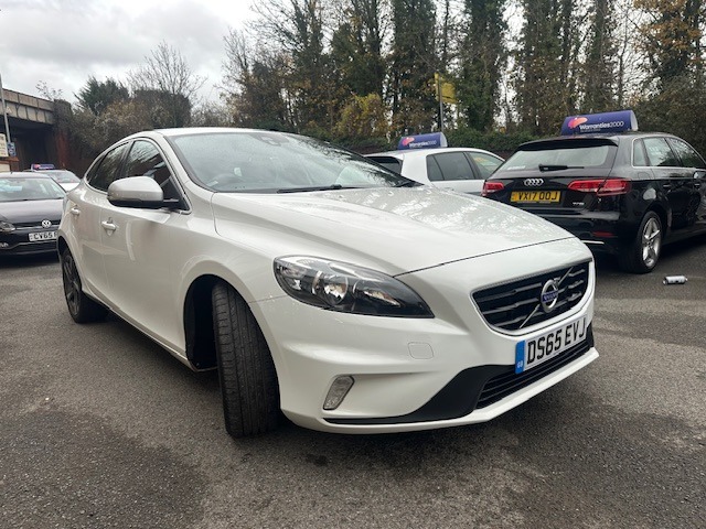 Used Volvo V40 2015 for sale - 76845059: Photo 2