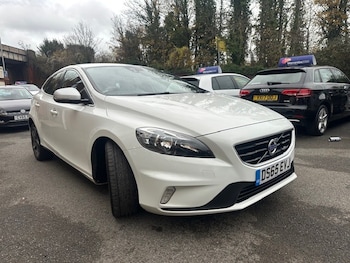 Used Volvo V40 2015 for sale - 76845059: Photo