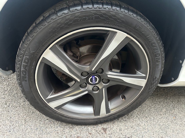 Used Volvo V40 2015 for sale - 76845059: Photo 9