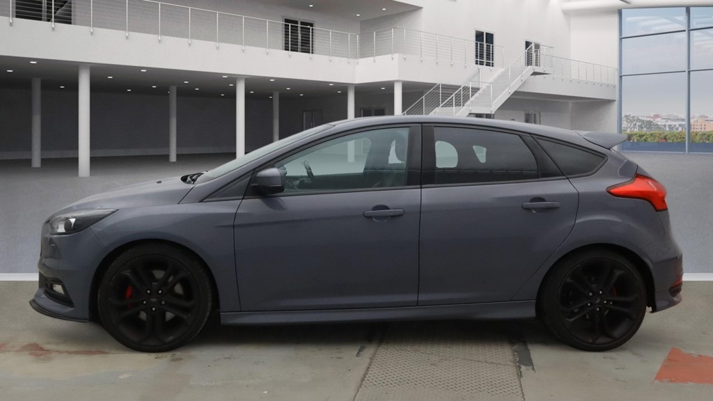 Used Ford Focus 2017 for sale - 76940063: Photo 8