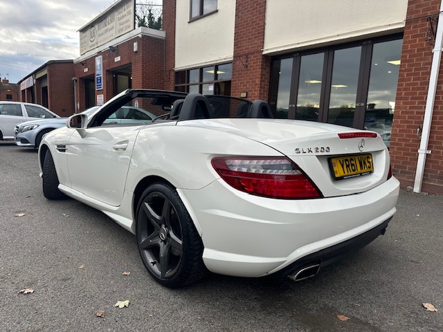 Used Mercedes-Benz SLK 2011 for sale - 76613686: Photo 4