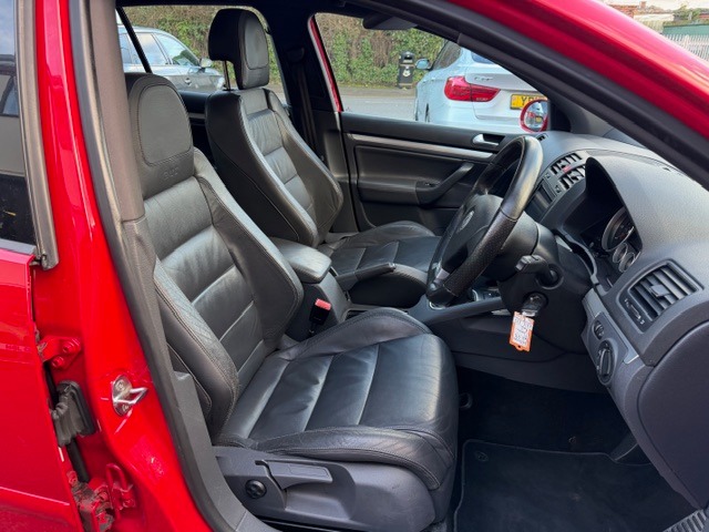 Used Volkswagen Golf 2009 for sale - 77300350: Photo 5